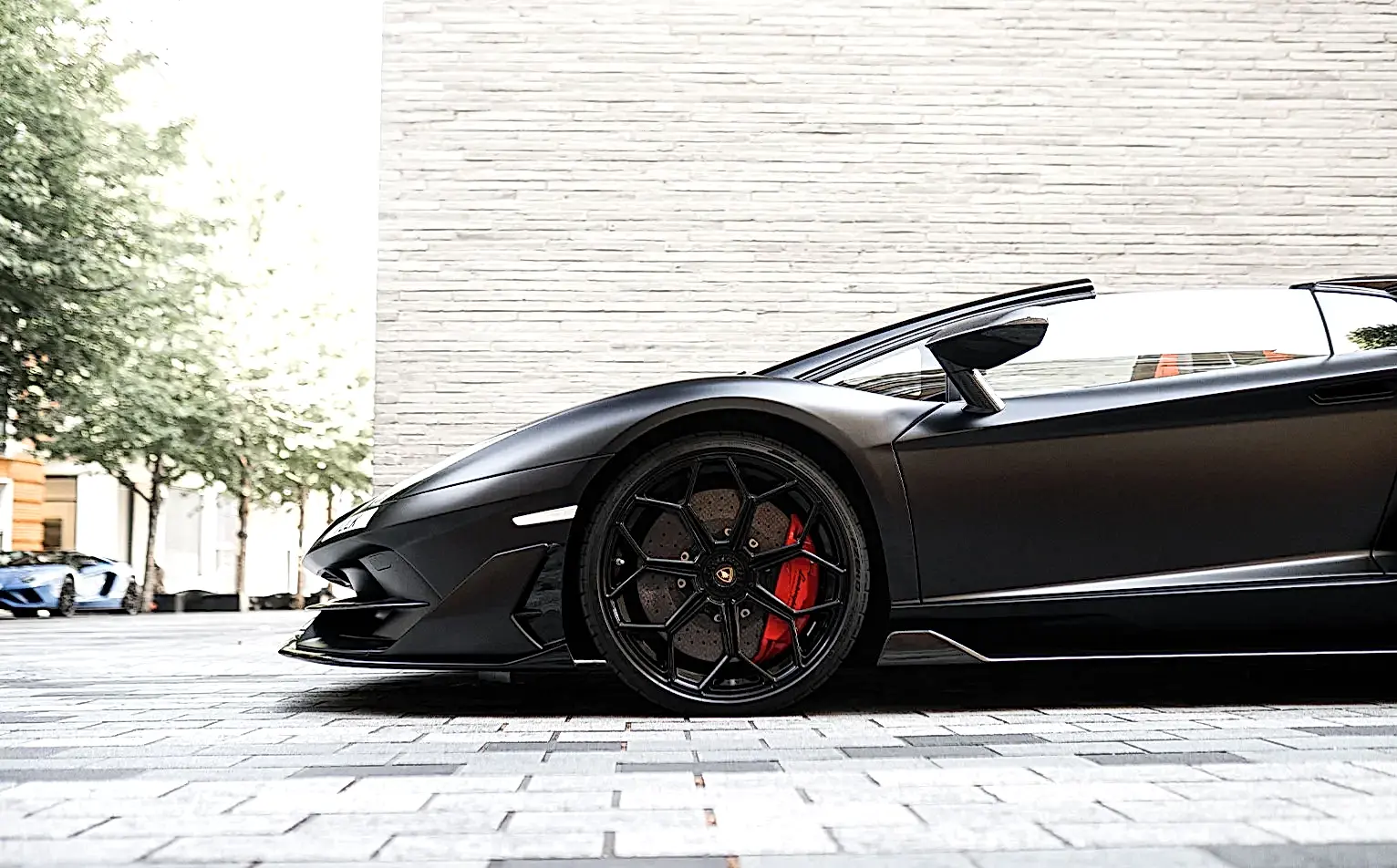 Lamborghini - Image 9