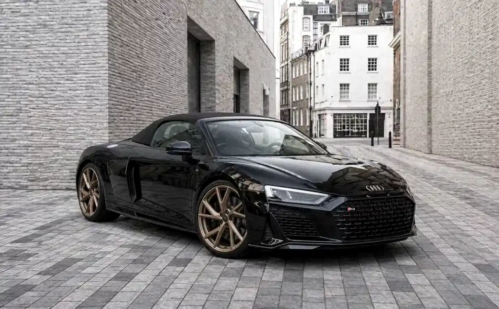 Audi R8 Performance Spyder Black