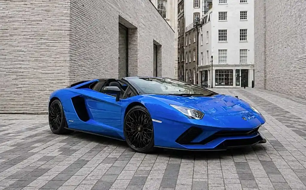 Bedford 25 supercar hire Bedford – Royal Rentals Lamborghini fleet