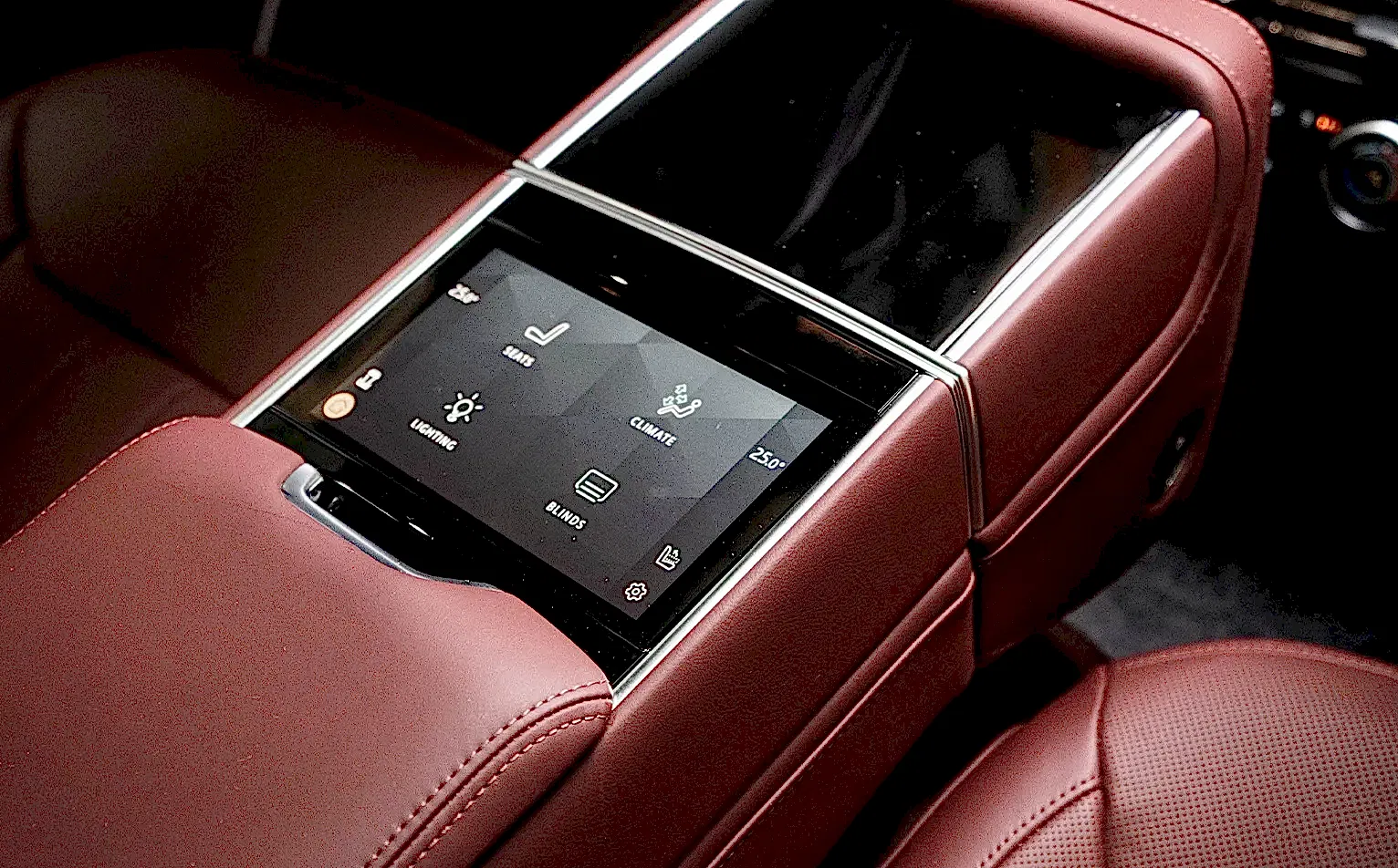 Range Rover - Image 11