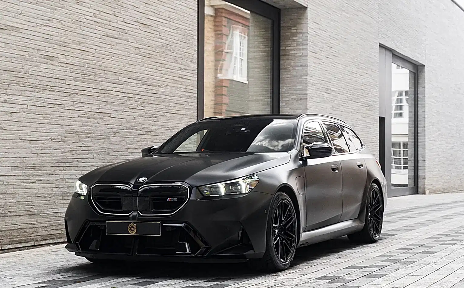 BMW - Image 8