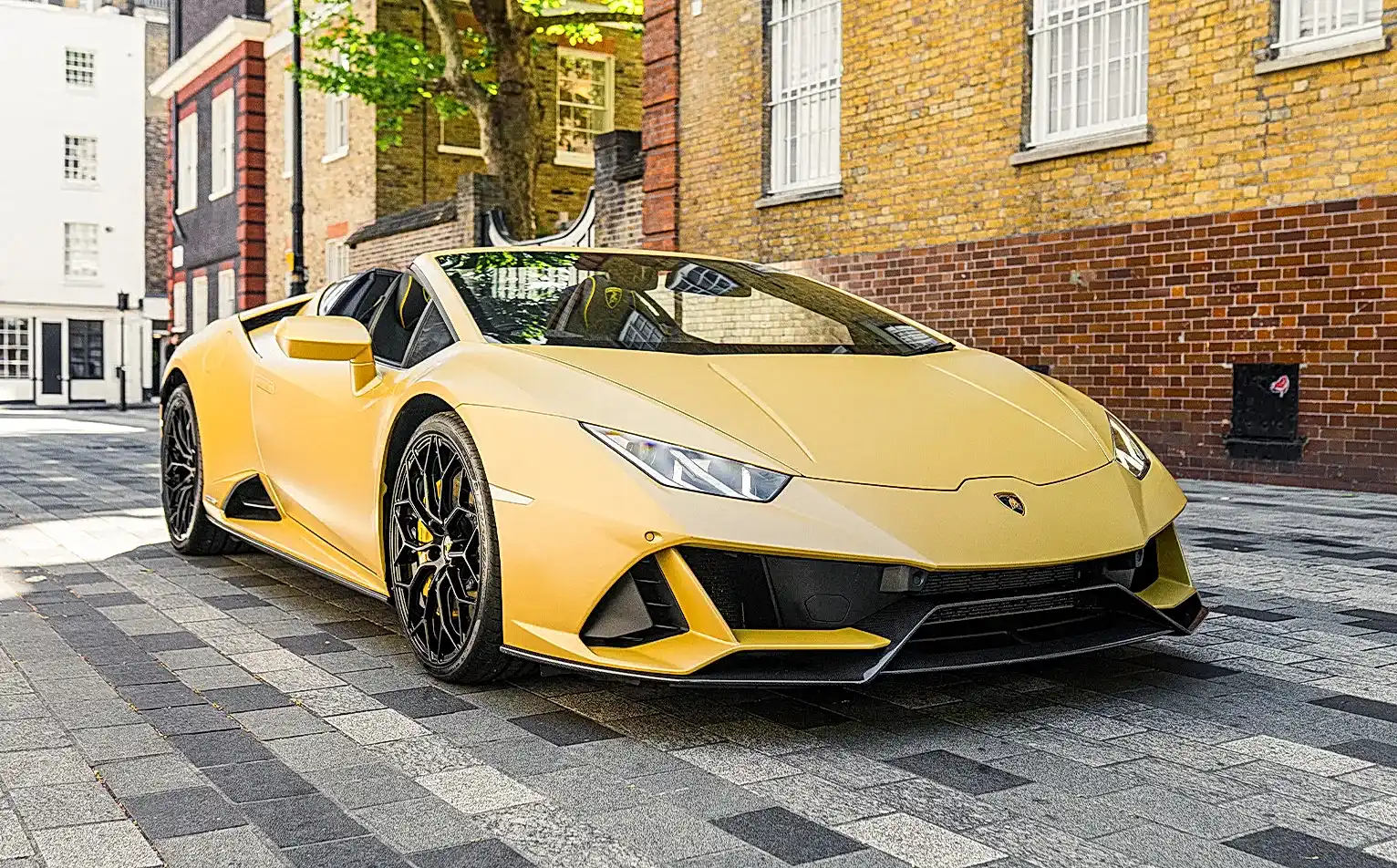 Lamborghini - Image 2