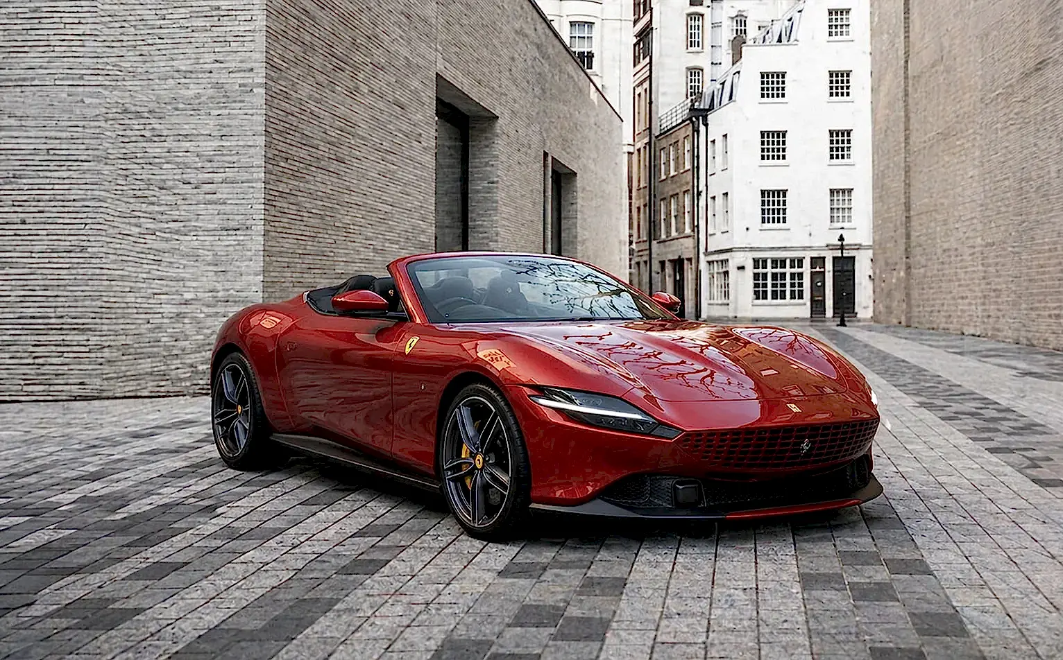 Ferrari Roma Spyder