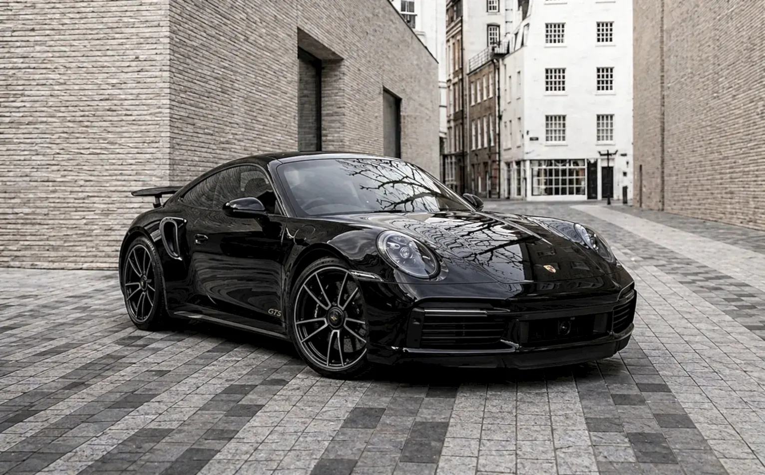 Porsche 911 911 Carrera 4 GTS