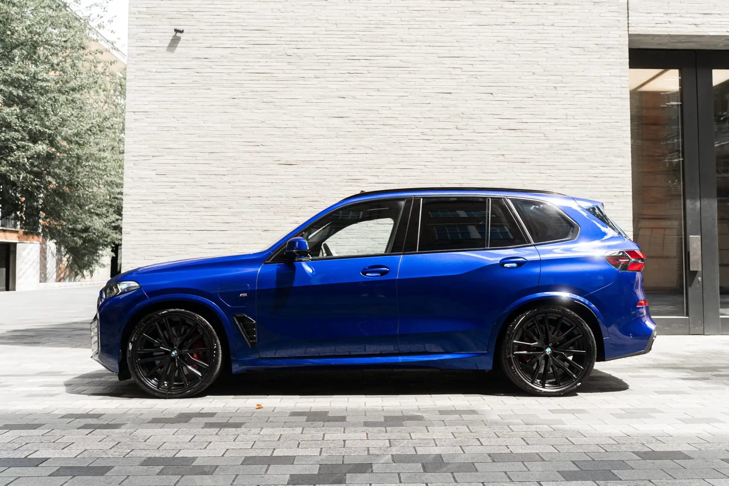 BMW - Image 6