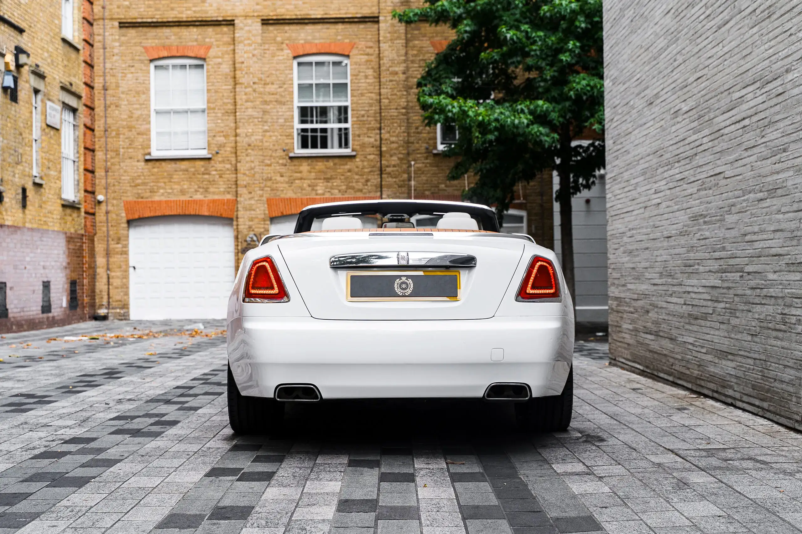 Rolls Royce - Image 3