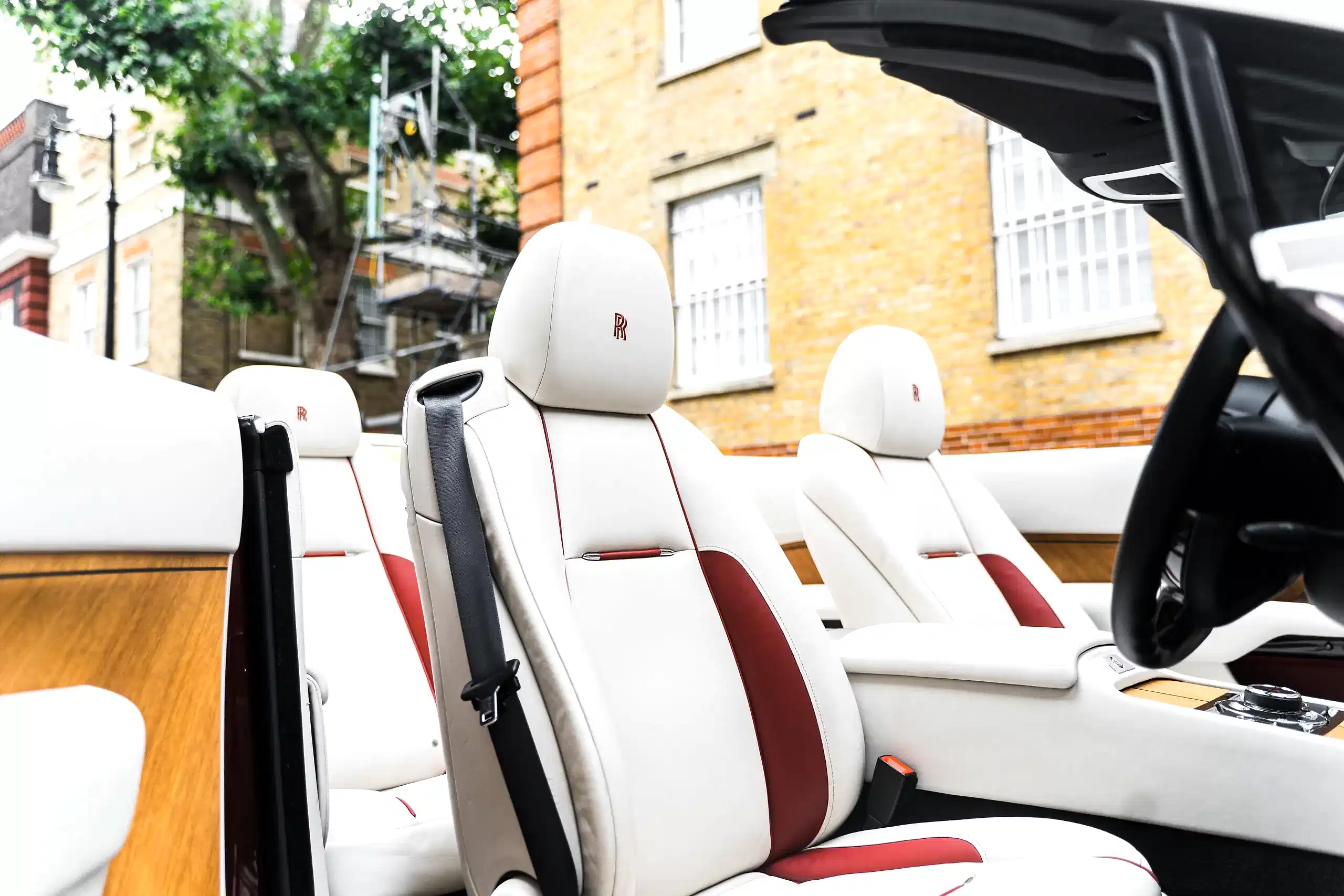 Rolls Royce - Image 8
