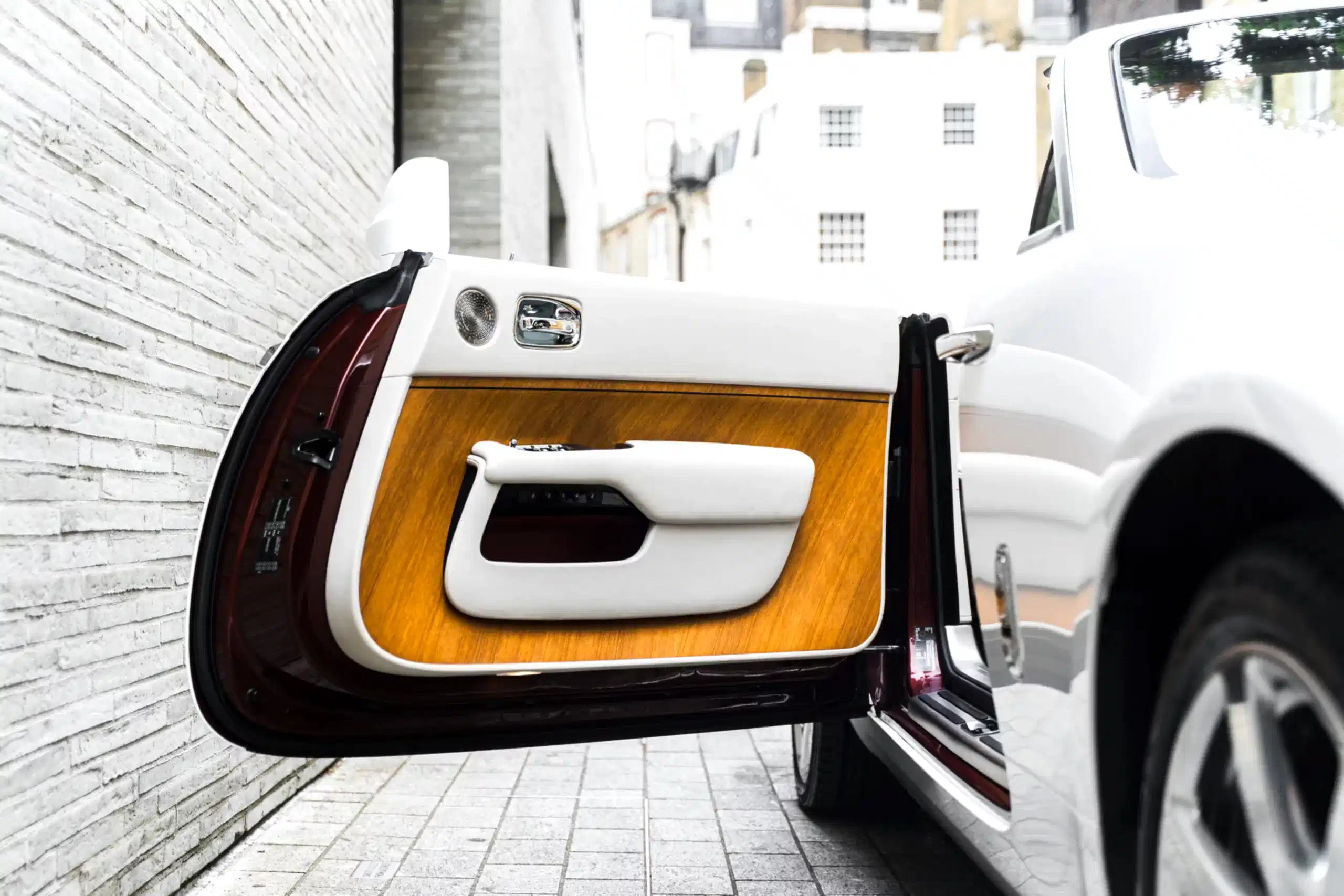 Rolls Royce - Image 13